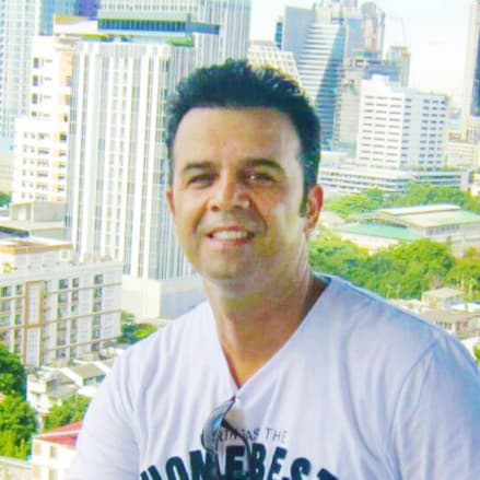 ساحل صادقی‌نیا